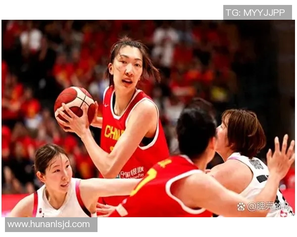 身高优势助力场上表现 踢足球的高个子球星们谁更出色